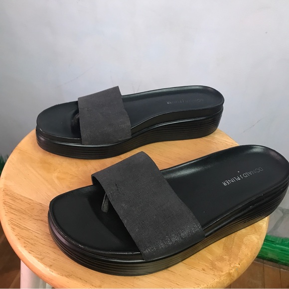 Donald J. Pliner Shoes - Donald J Pliner Fiji Sandals